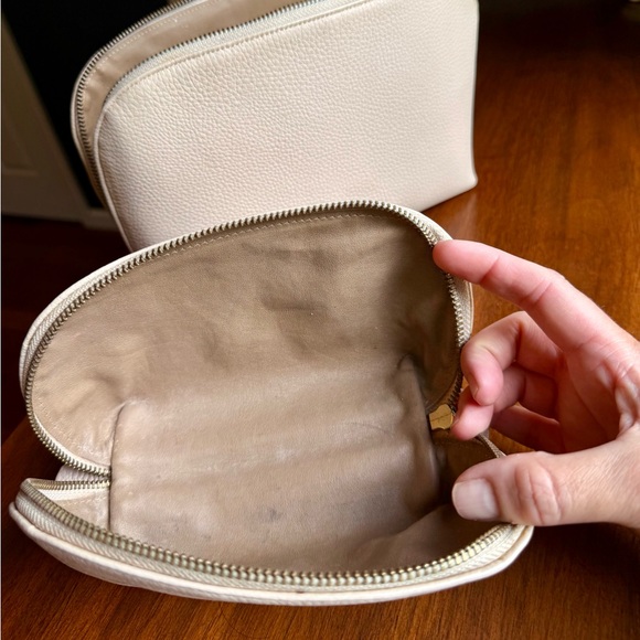 Cuyana Leather Bathroom and Makeup Bags - Picture 3 of 7